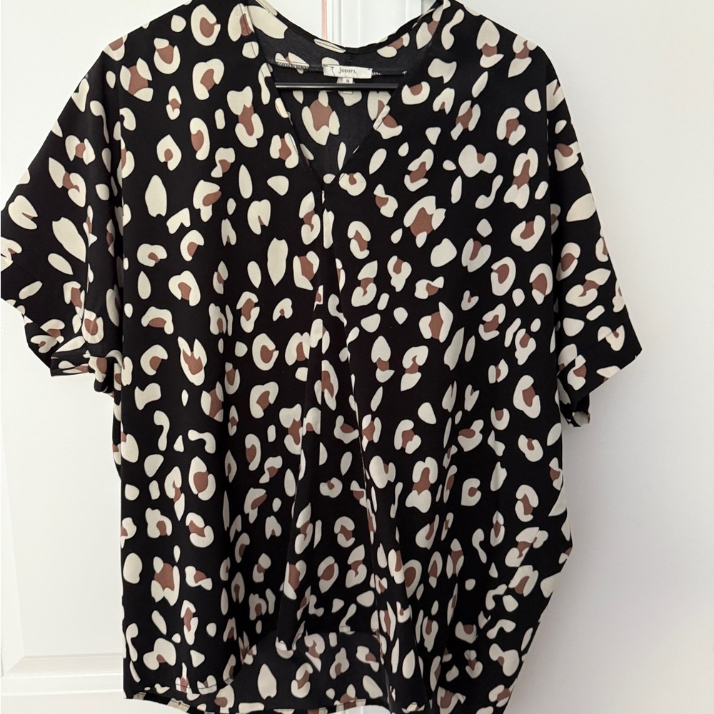 JODIFL Black and Cream Patterned Blouse